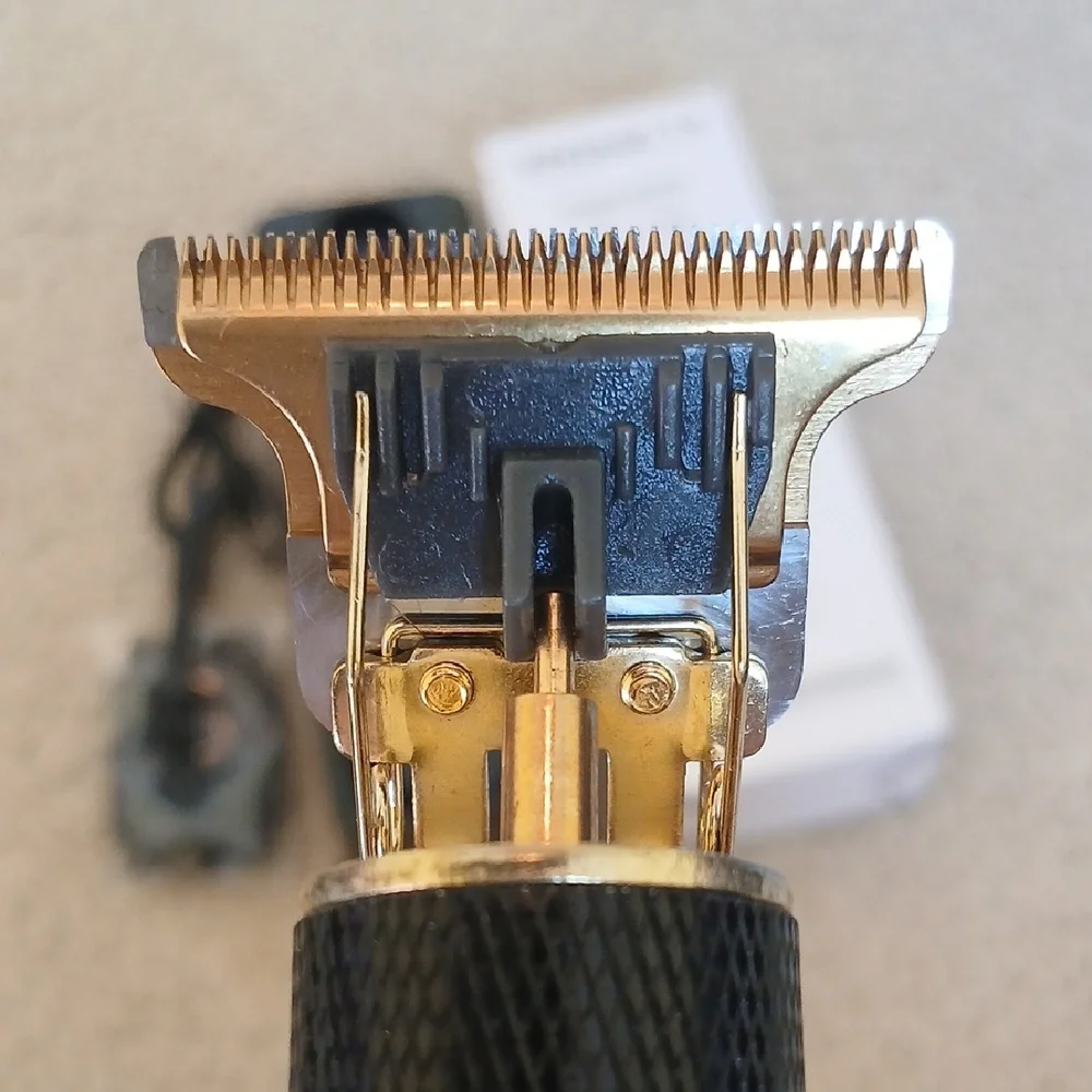 Vintage T9 Professional Cordless Black & Gold Hair Trimmer